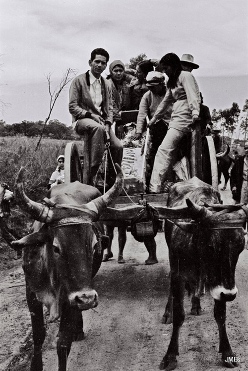 AÑO 1974 - BLANCO Y NEGRO - VIDA CAMPESINA EN PARAGUAY (JOSÉ MARÍA BLANCH)